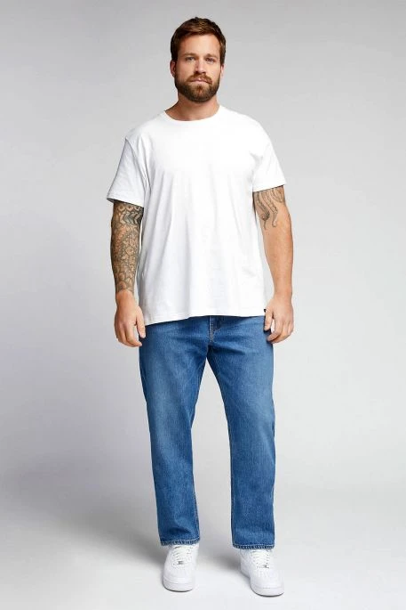 Jean LEE WEST Into The Blue Worn 4 Jean LEE WEST Into The Blue Worn – Image 2